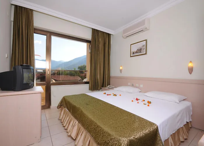 Siesta Hotel İçmeler